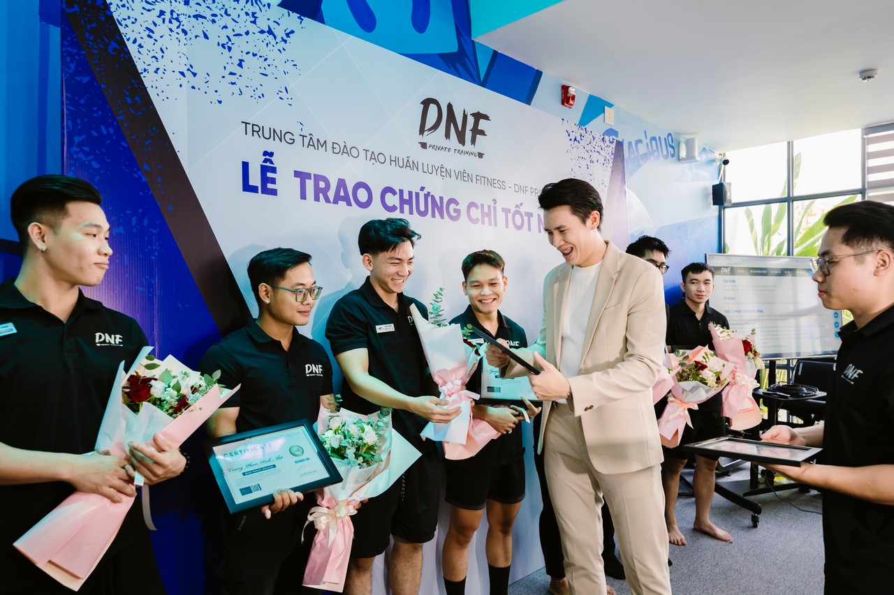 Lễ trao Chứng chỉ Tốt nghiệp DNF 2